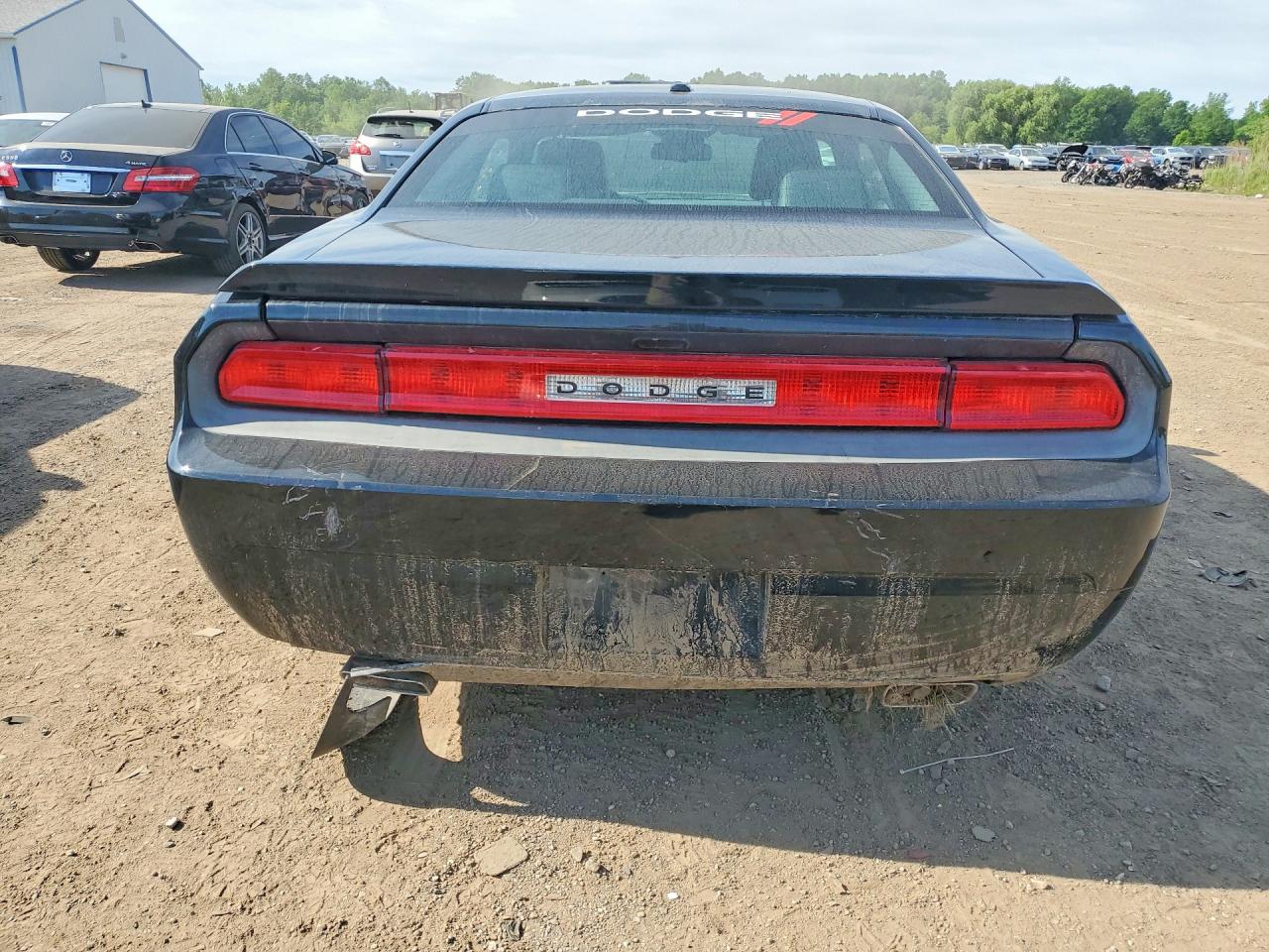 2012 DODGE CHALLENGER SXT photo 11