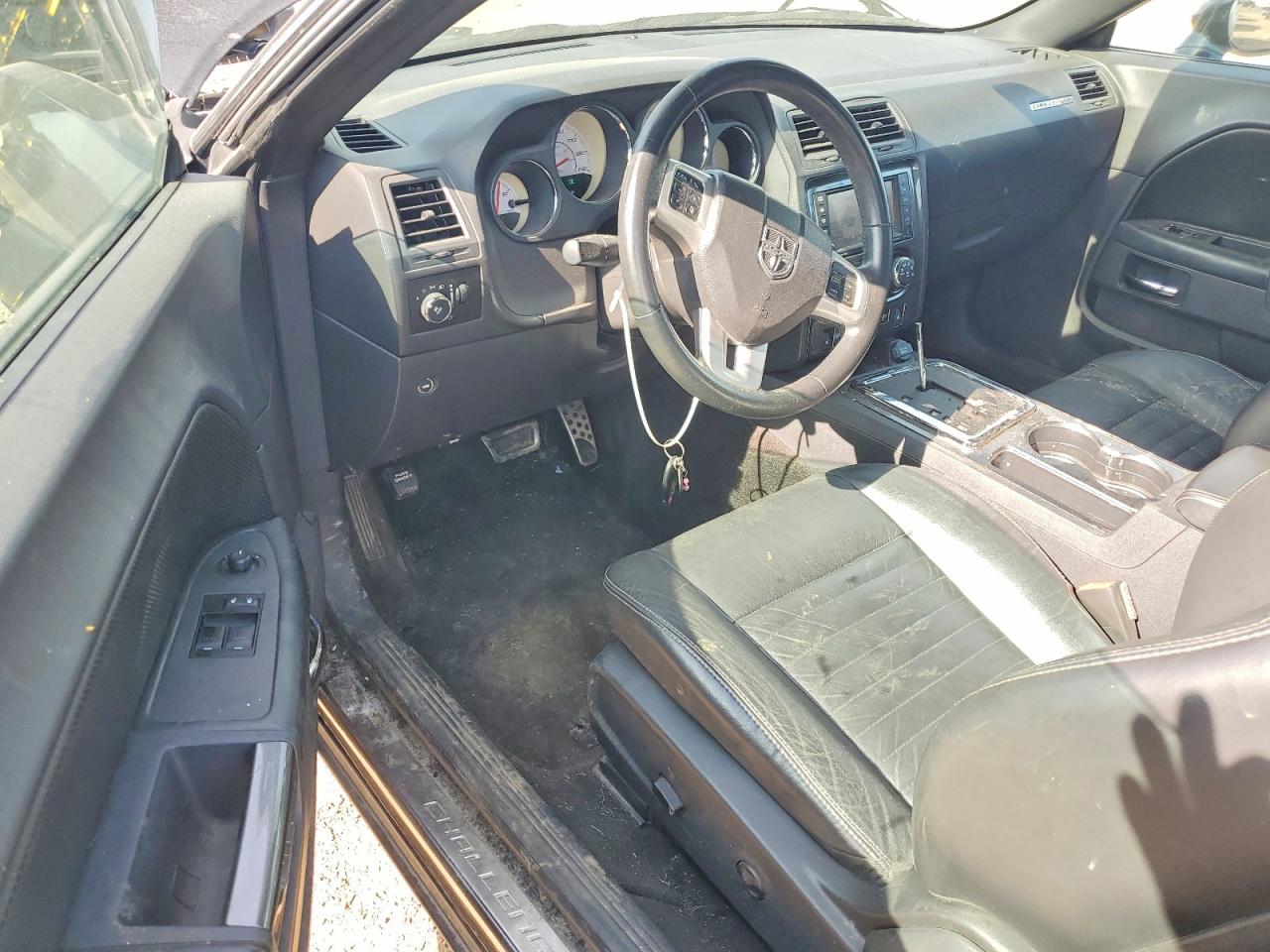 2012 DODGE CHALLENGER SXT photo 15