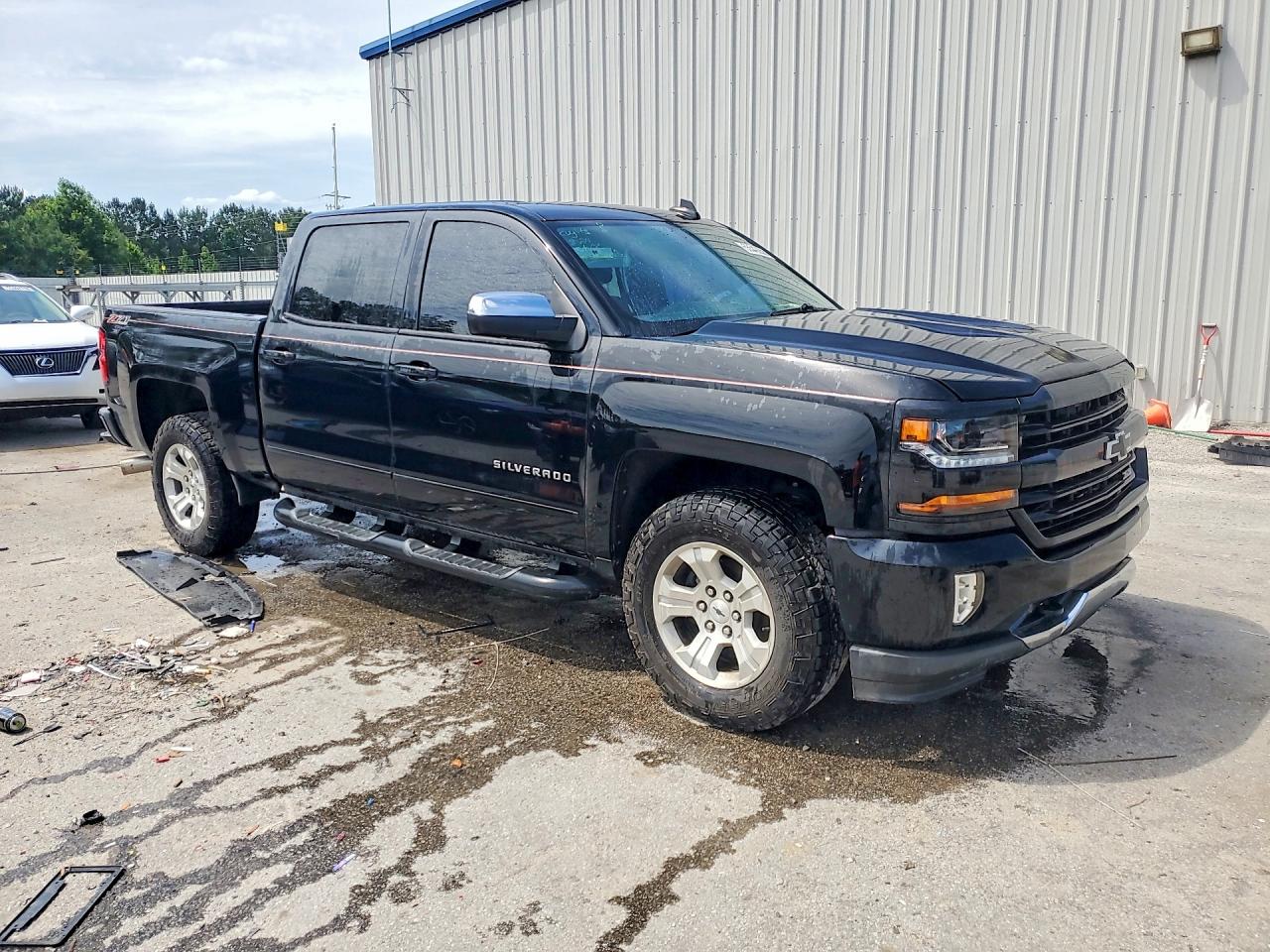 2017 CHEVROLET SILVERADO K1500 LT photo 10