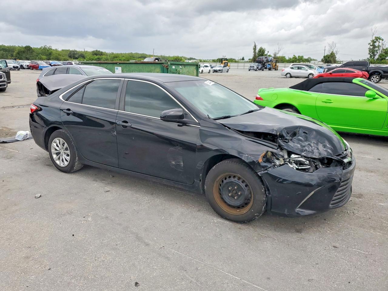 2016 TOYOTA CAMRY LE photo 7