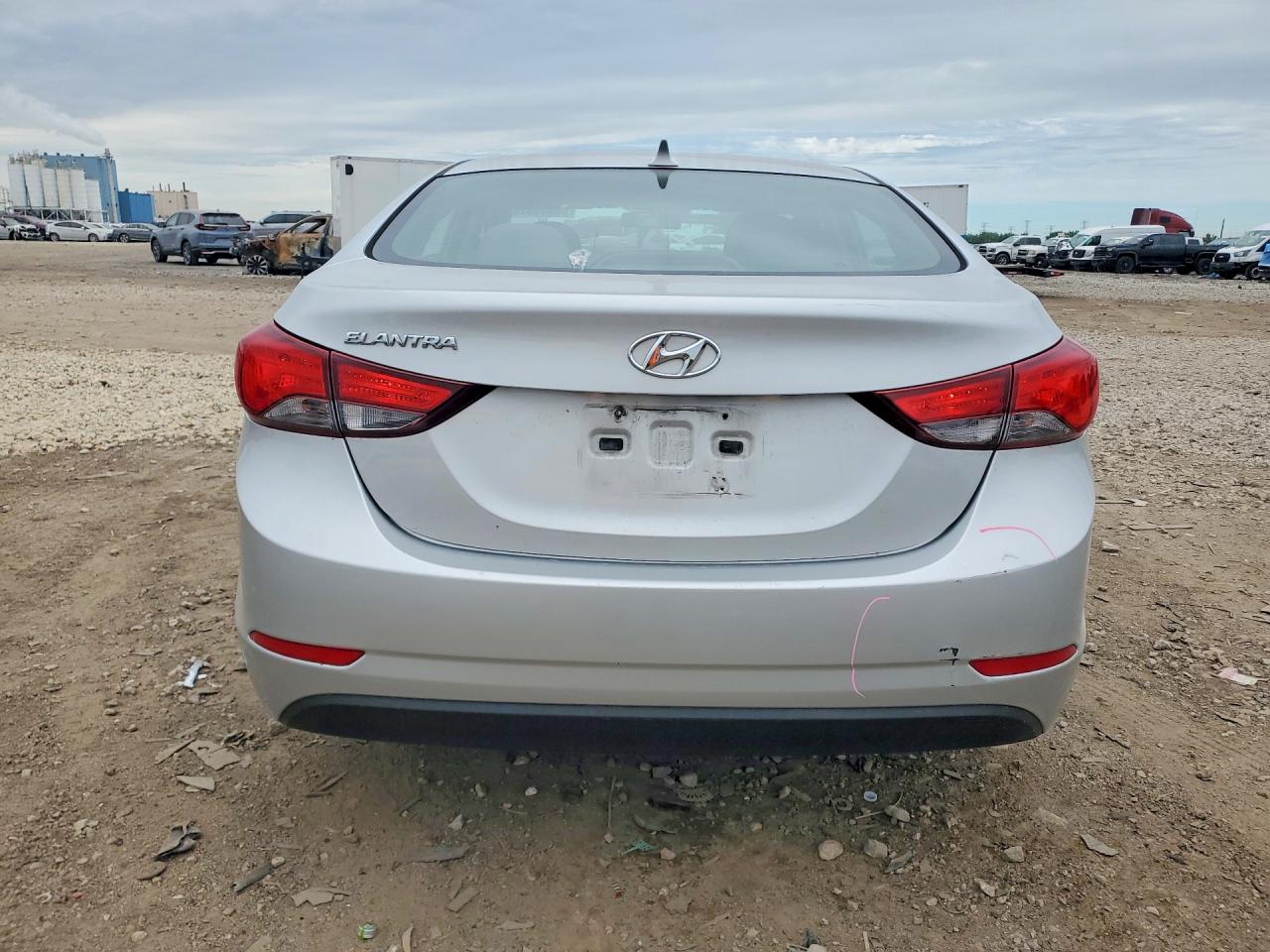 2015 HYUNDAI ELANTRA SE photo 11