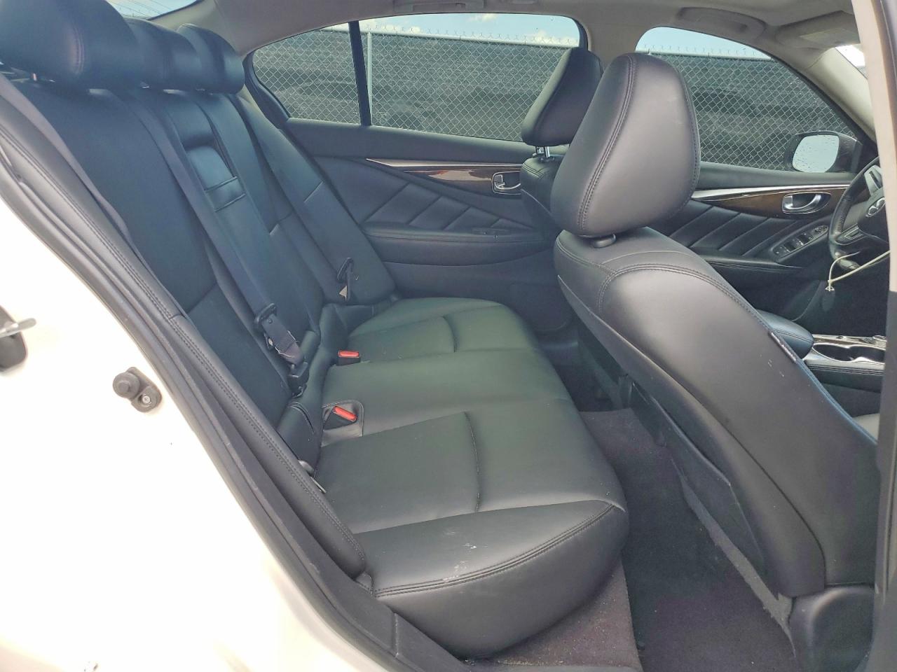 2018 INFINITI Q50 3.0T LUXE photo 19