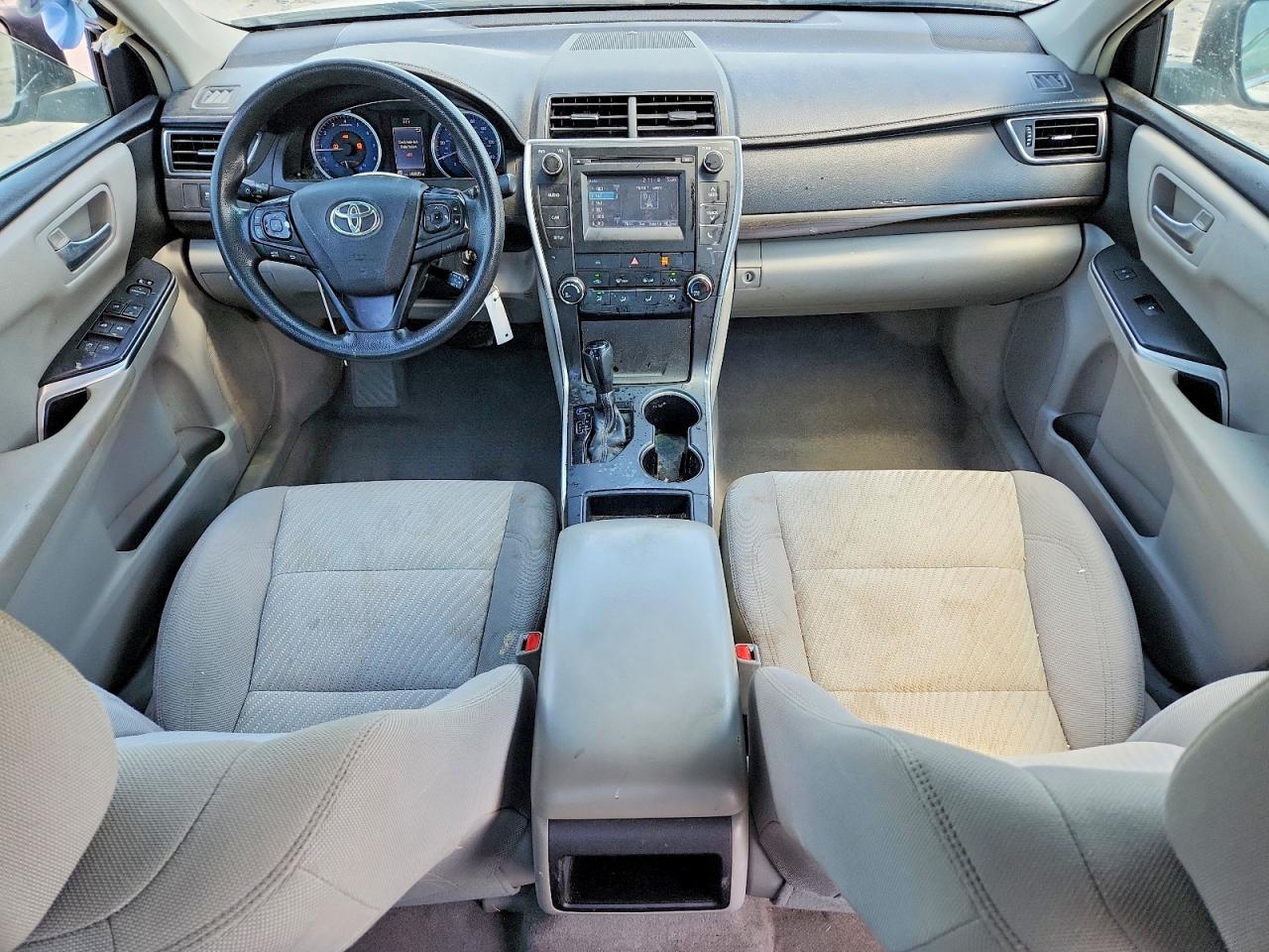 2017 TOYOTA CAMRY LE photo 22