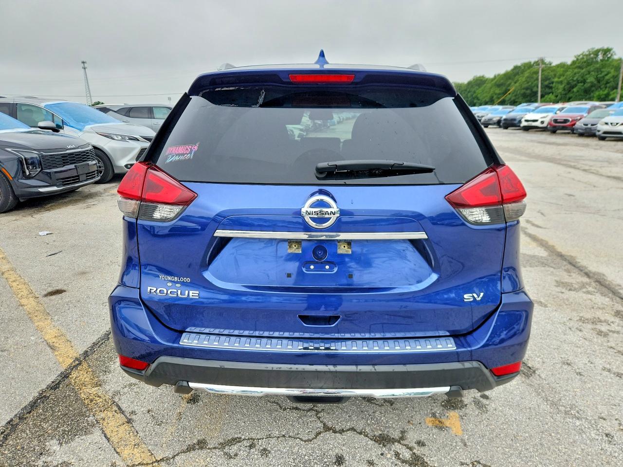 2018 NISSAN ROGUE S photo 11