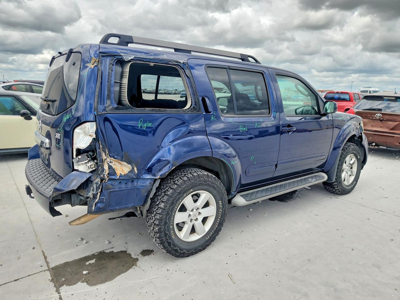 2009 NISSAN PATHFINDER S photo 5