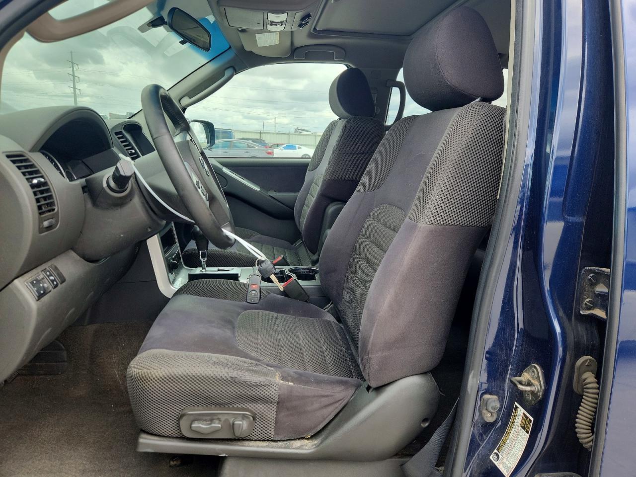 2009 NISSAN PATHFINDER S photo 13