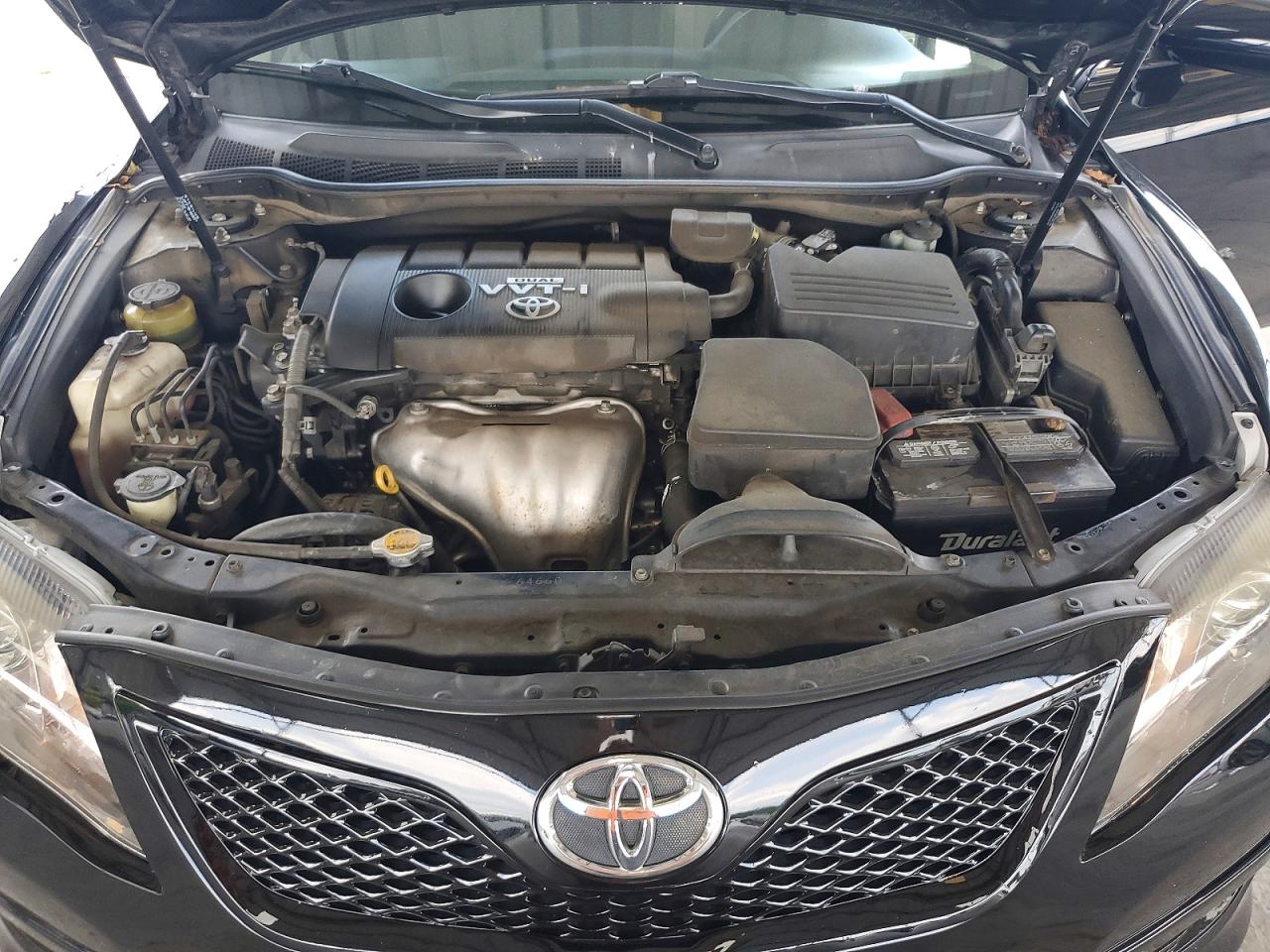 2010 TOYOTA CAMRY SE photo 11