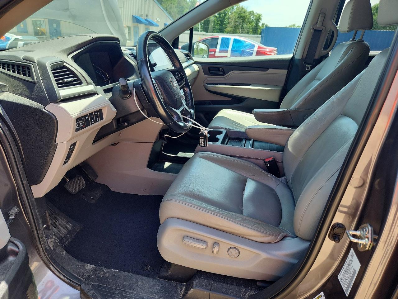 2019 HONDA ODYSSEY TOURING photo 7