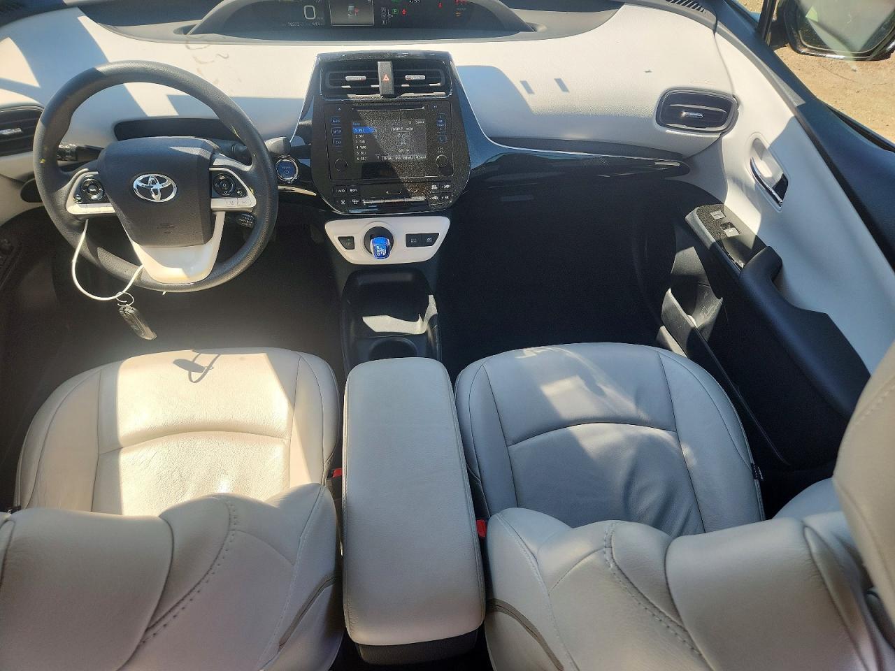 2018 TOYOTA PRIUS TWO ECO photo 15