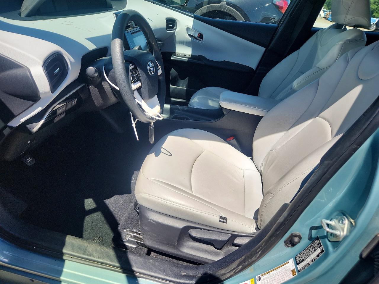2018 TOYOTA PRIUS TWO ECO photo 13