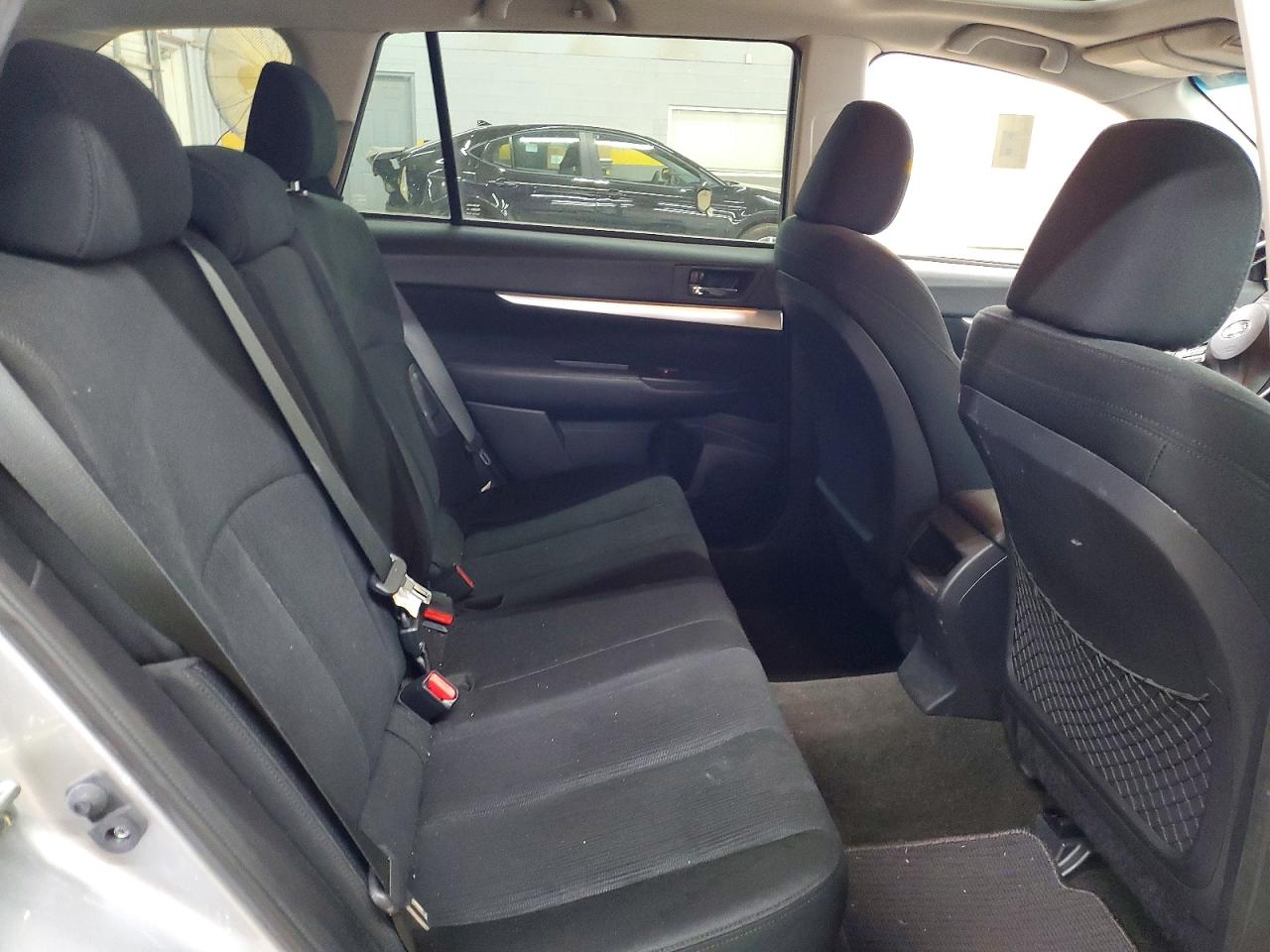 2014 SUBARU OUTBACK photo 21