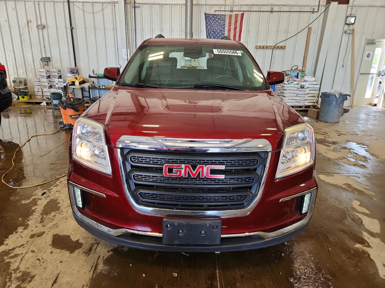 2017 GMC TERRAIN photo 5