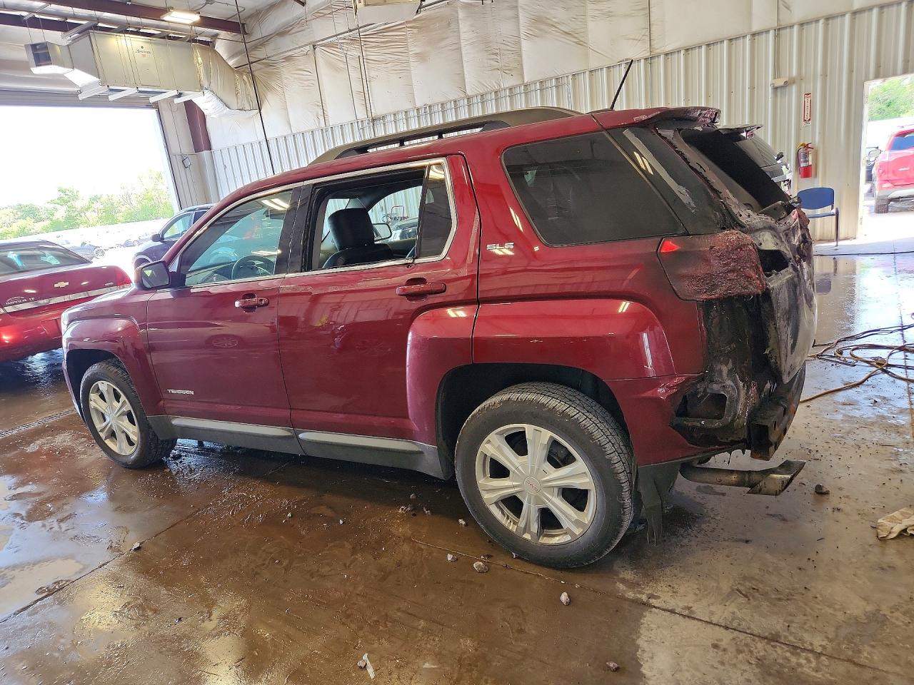 2017 GMC TERRAIN photo 2