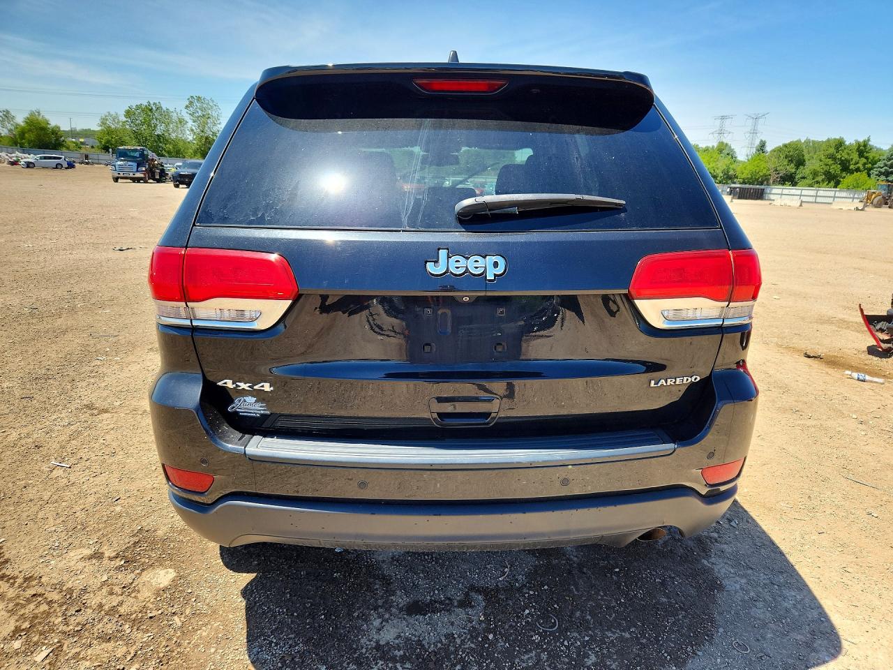 2015 JEEP GRAND CHEROKEE LAREDO photo 11