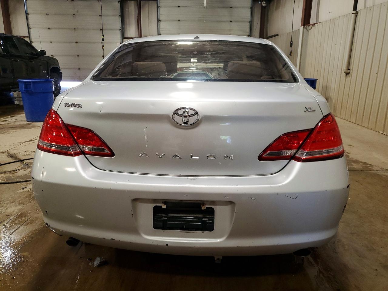 2006 TOYOTA AVALON XL photo 11