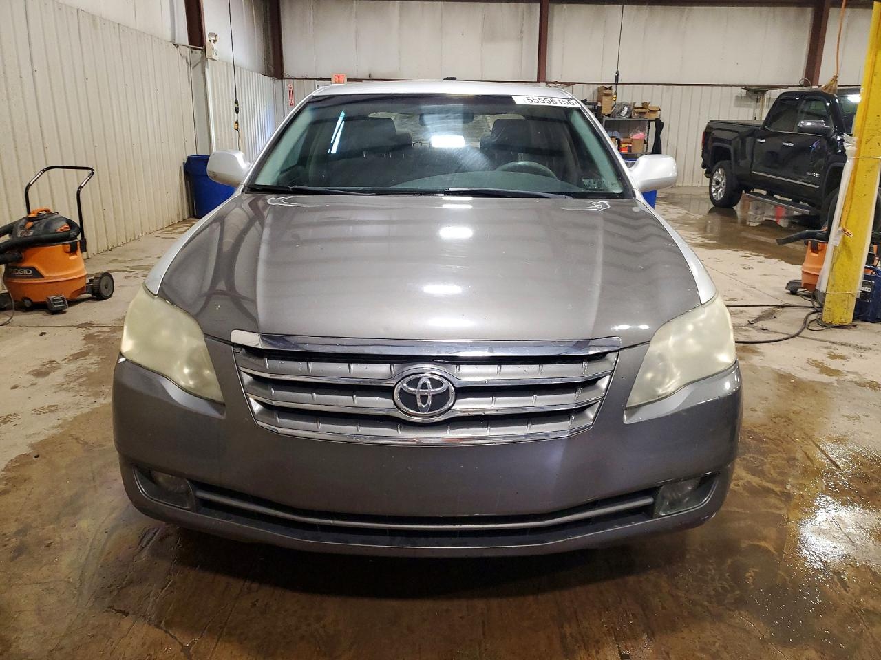 2006 TOYOTA AVALON XL photo 9