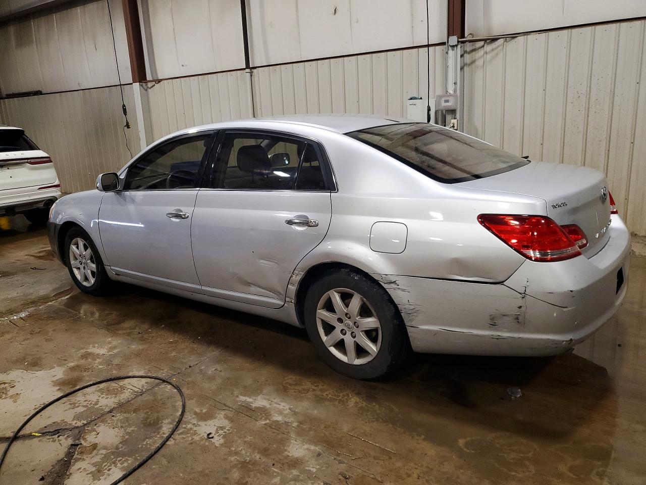 2006 TOYOTA AVALON XL photo 3
