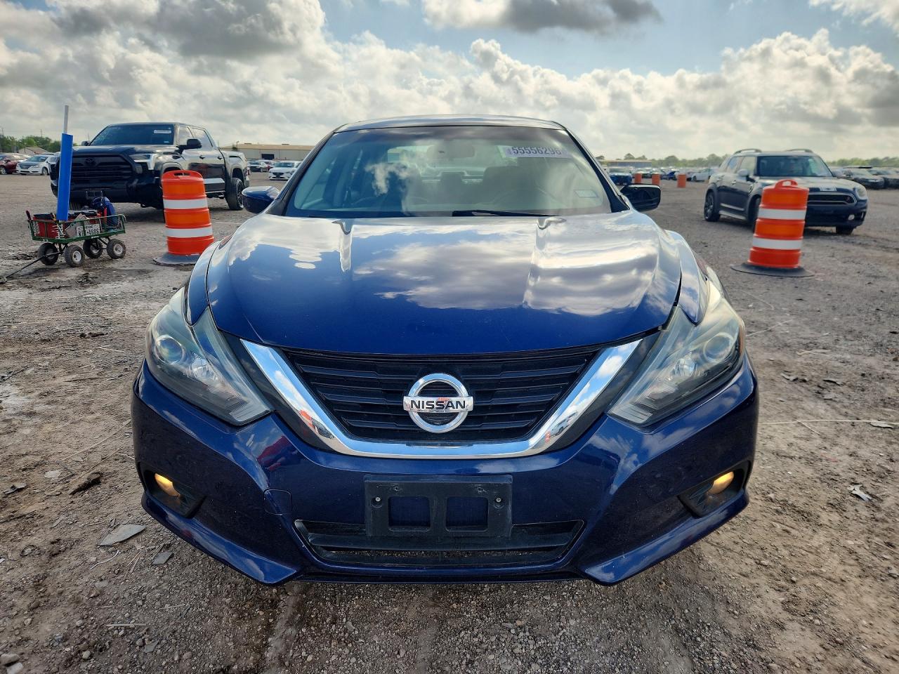 2017 NISSAN ALTIMA 2.5 SR photo 13