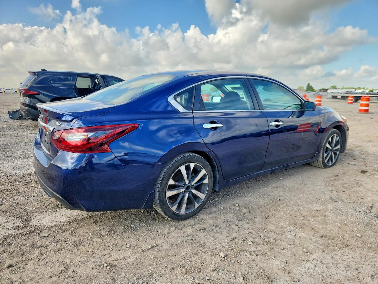 2017 NISSAN ALTIMA 2.5 SR photo 7