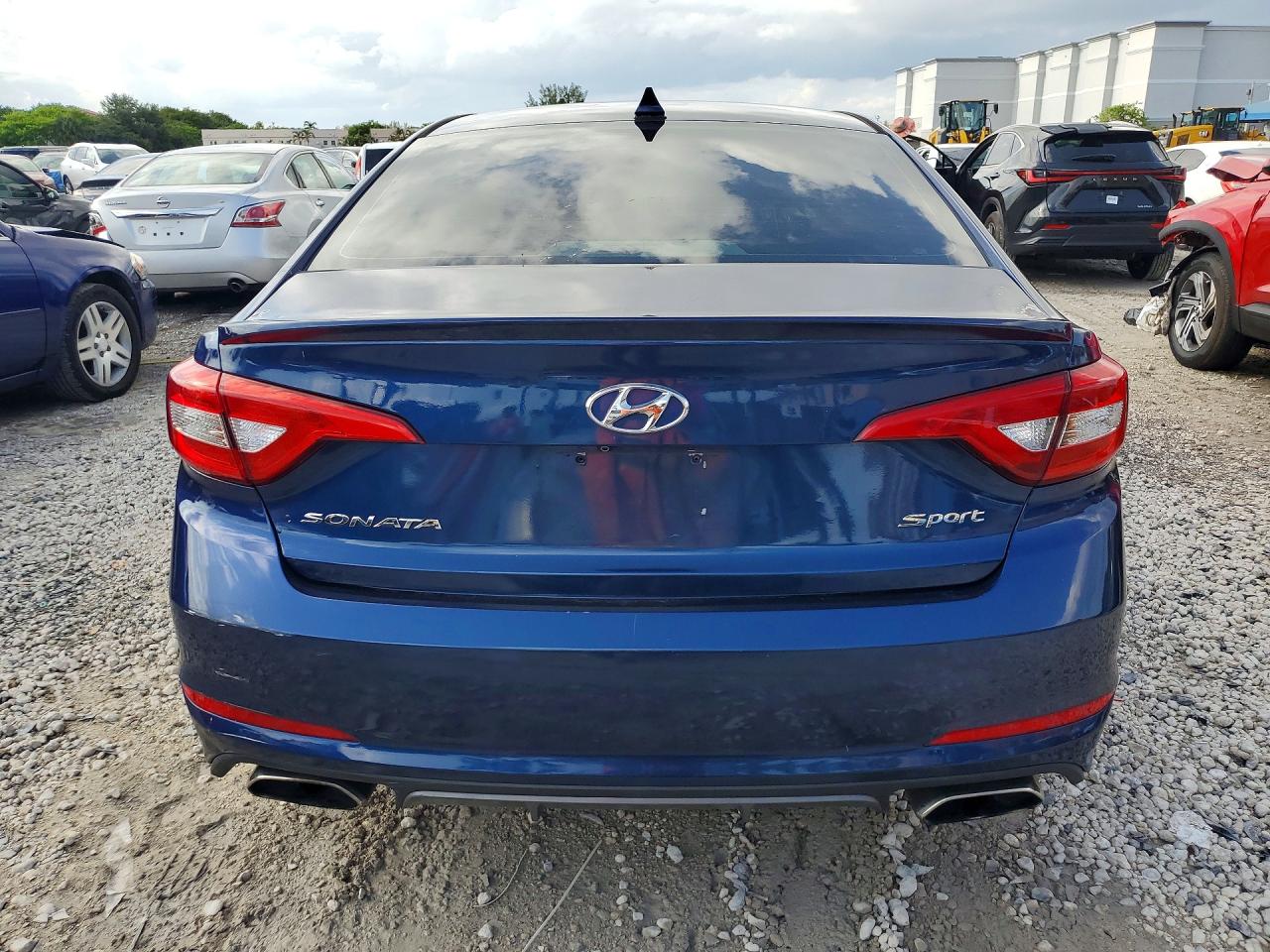 2015 HYUNDAI SONATA SPORT photo 16