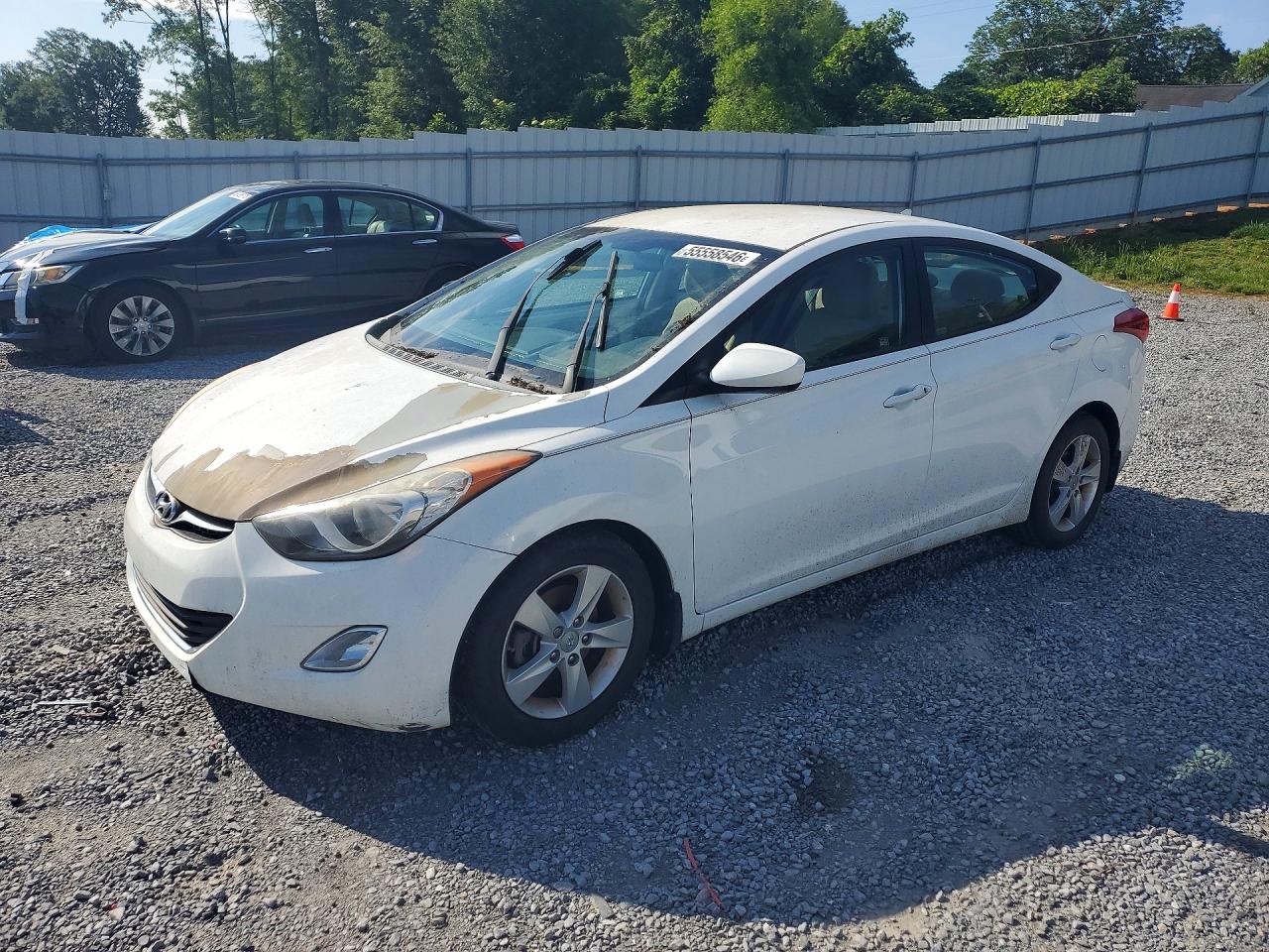 2013 HYUNDAI ELANTRA