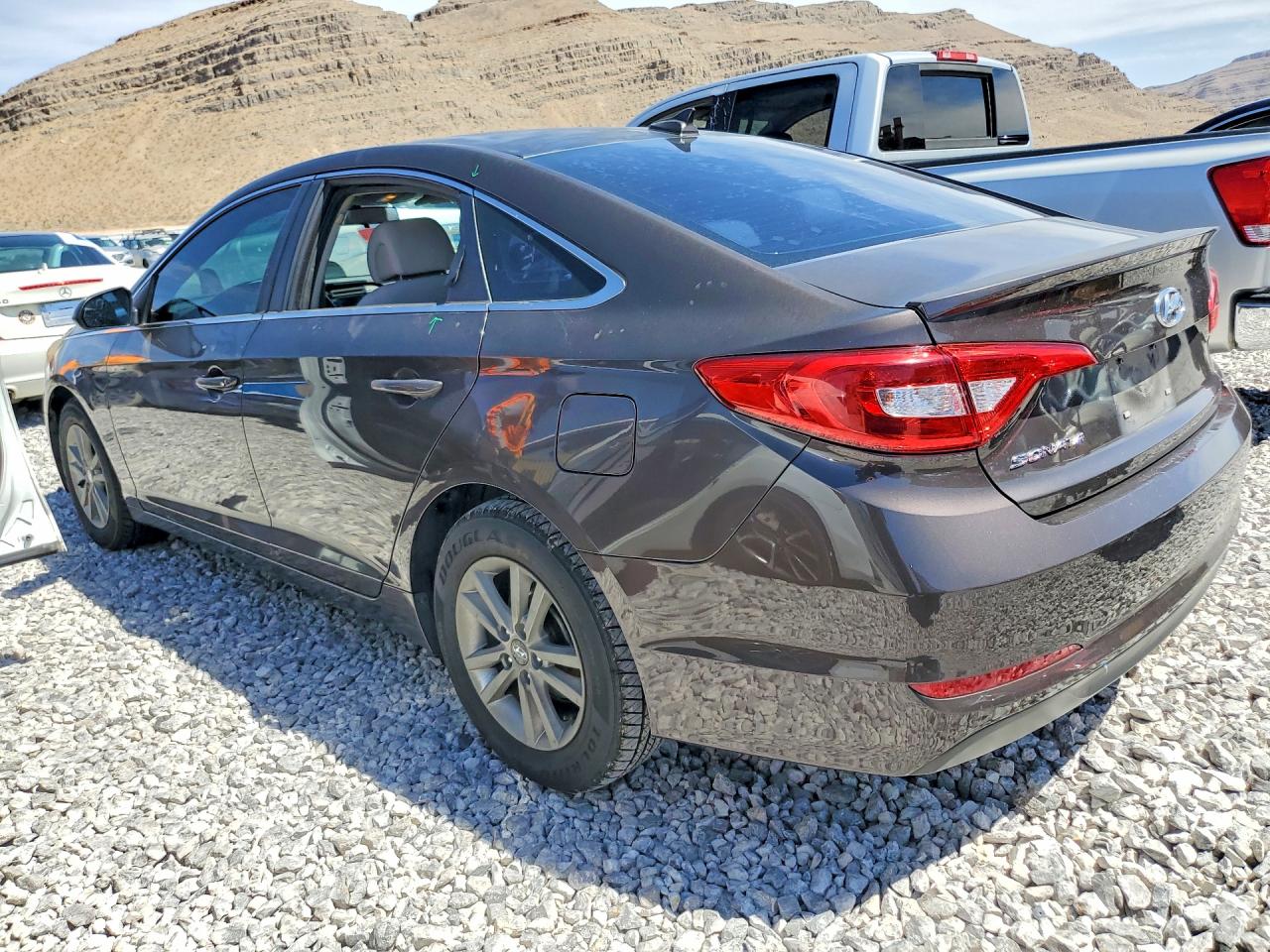 2015 HYUNDAI SONATA SE photo 3