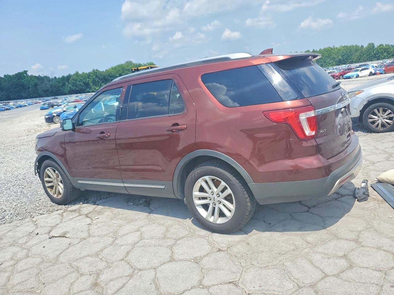 2016 FORD EXPLORER XLT photo 3