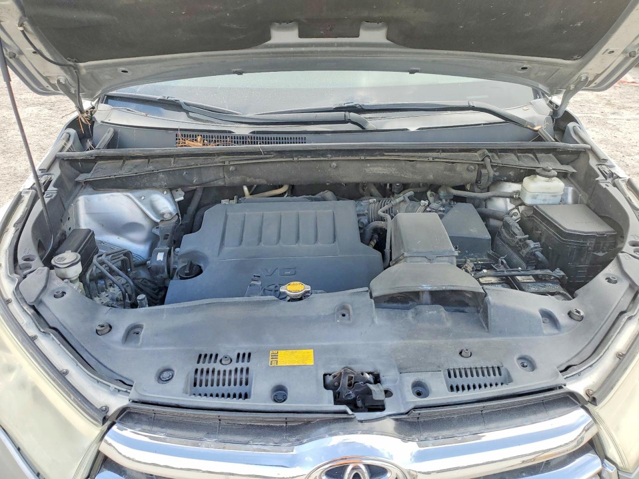 2014 TOYOTA HIGHLANDER XLE photo 34