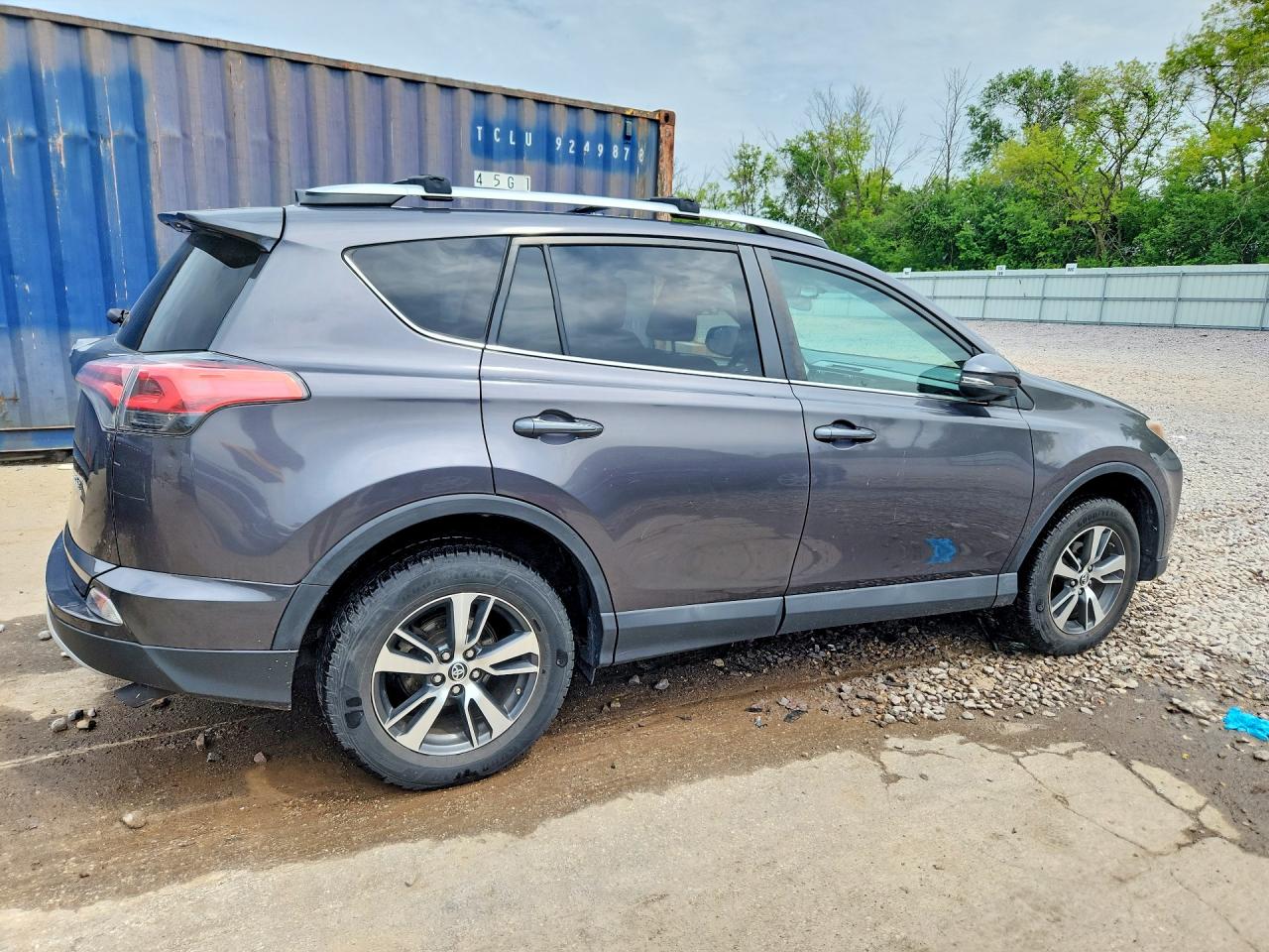 2016 TOYOTA RAV4 XLE photo 7