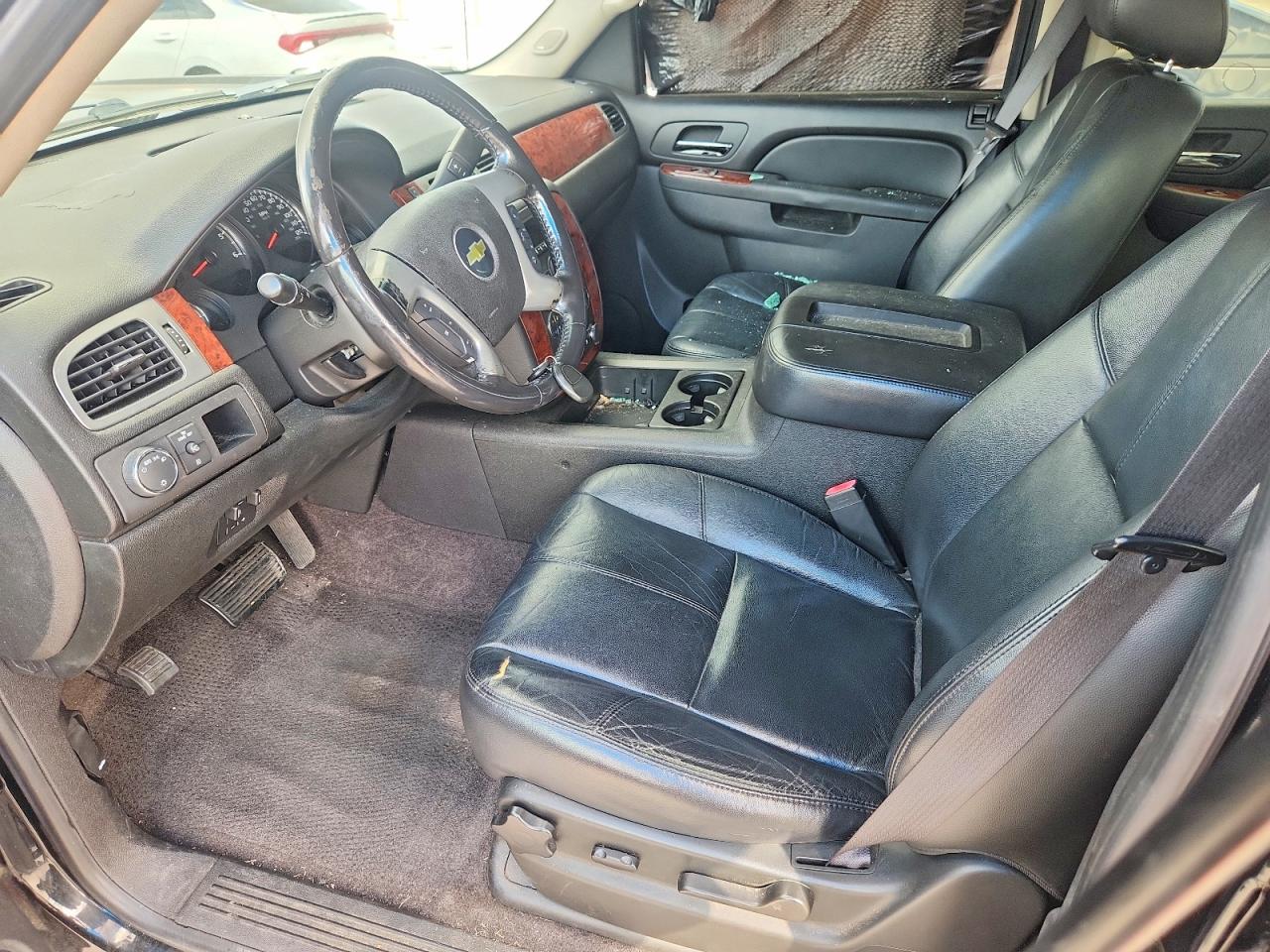 2011 CHEVROLET AVALANCHE LT photo 13