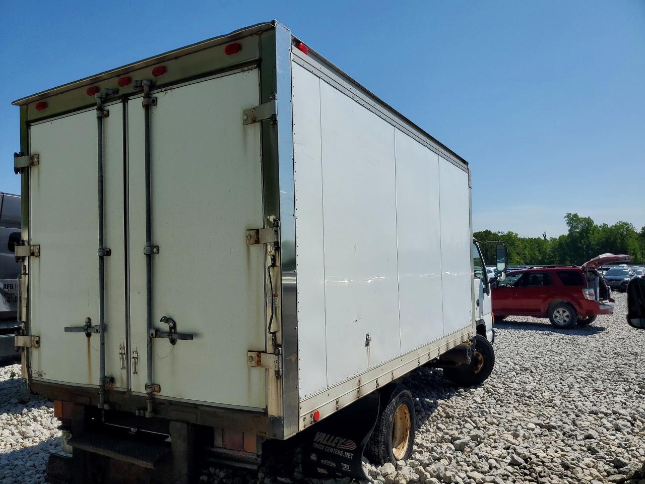 2004 ISUZU NPR BOX TRUCK photo 5