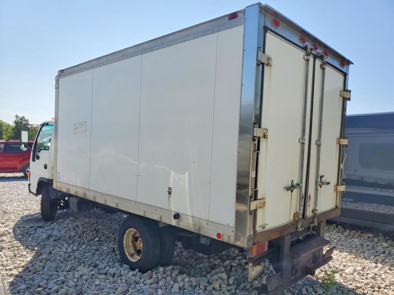2004 ISUZU NPR BOX TRUCK photo 3