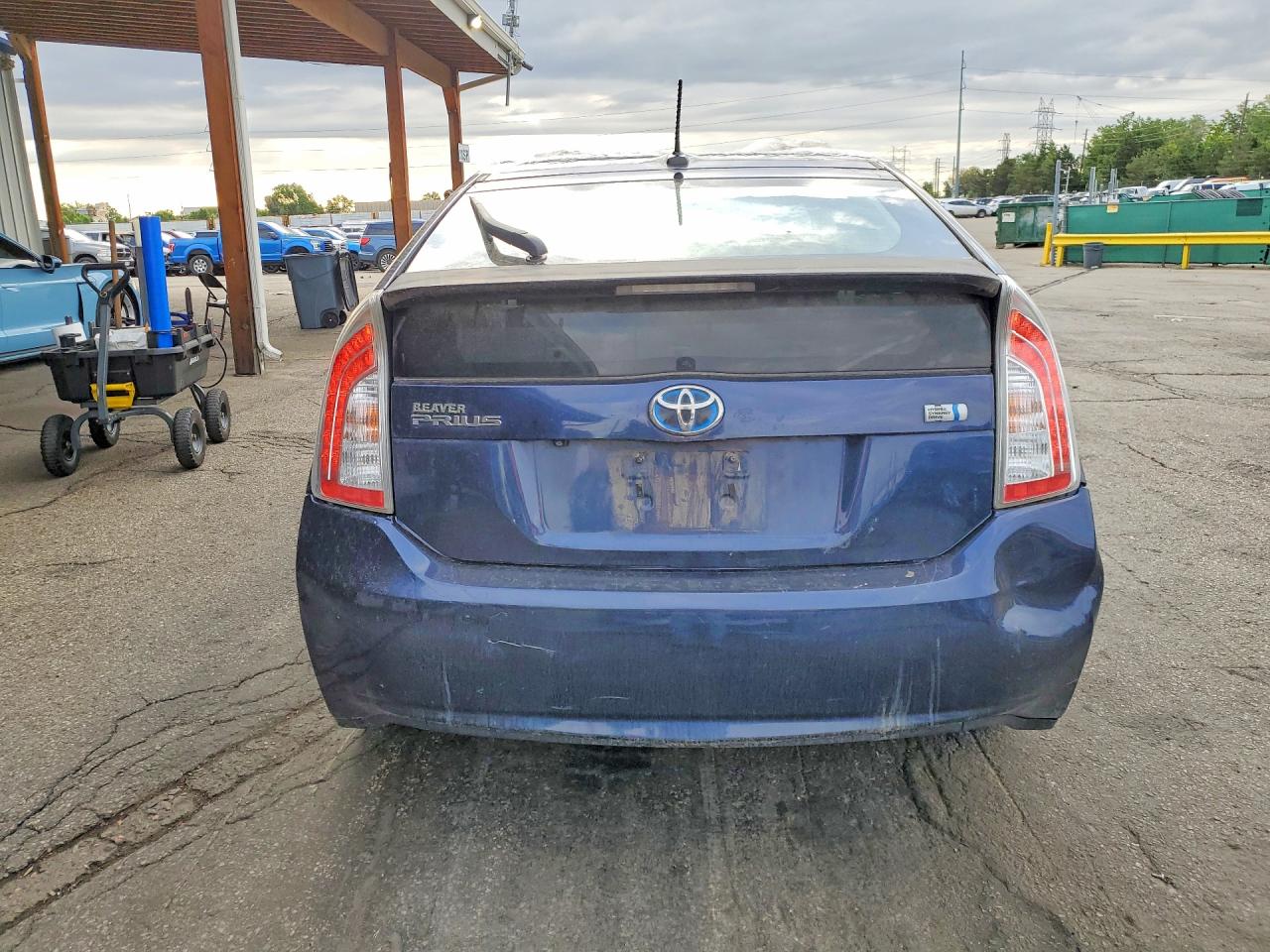 2013 TOYOTA PRIUS FOUR photo 11