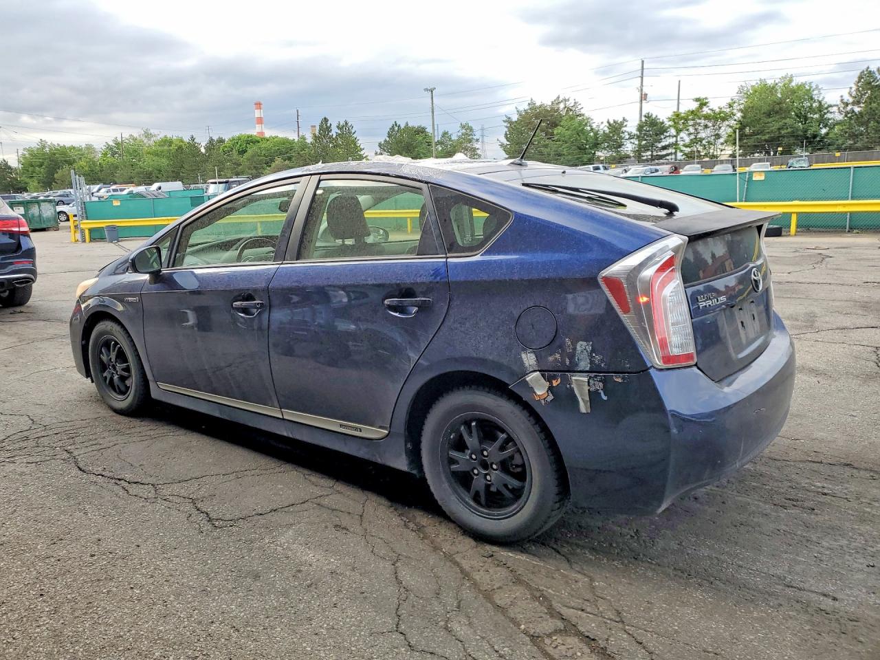 2013 TOYOTA PRIUS FOUR photo 3