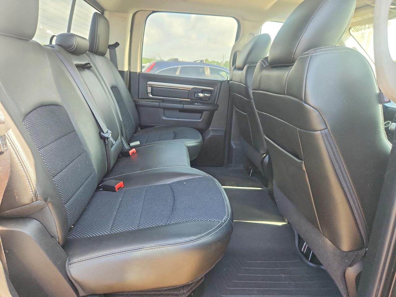 2014 RAM 1500 SPORT photo 28