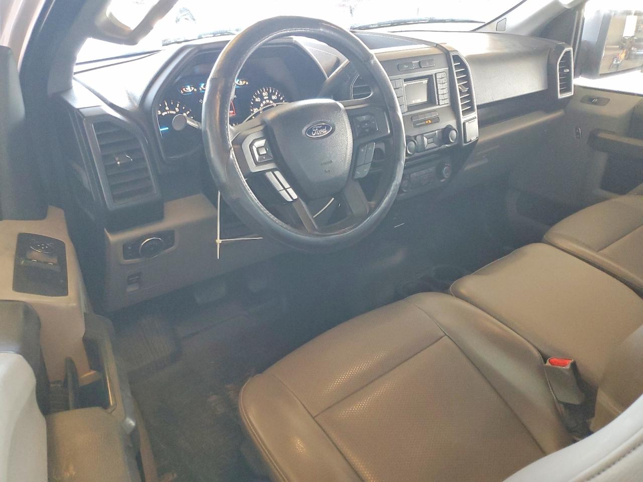 2017 FORD F150 photo 22