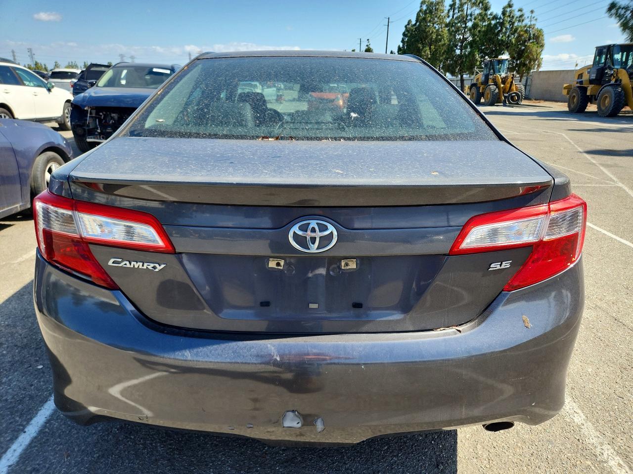 2012 TOYOTA CAMRY SE photo 6