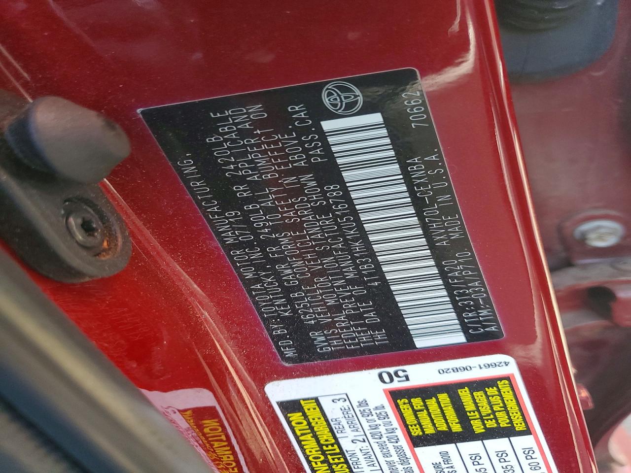 2019 TOYOTA CAMRY LE photo 12
