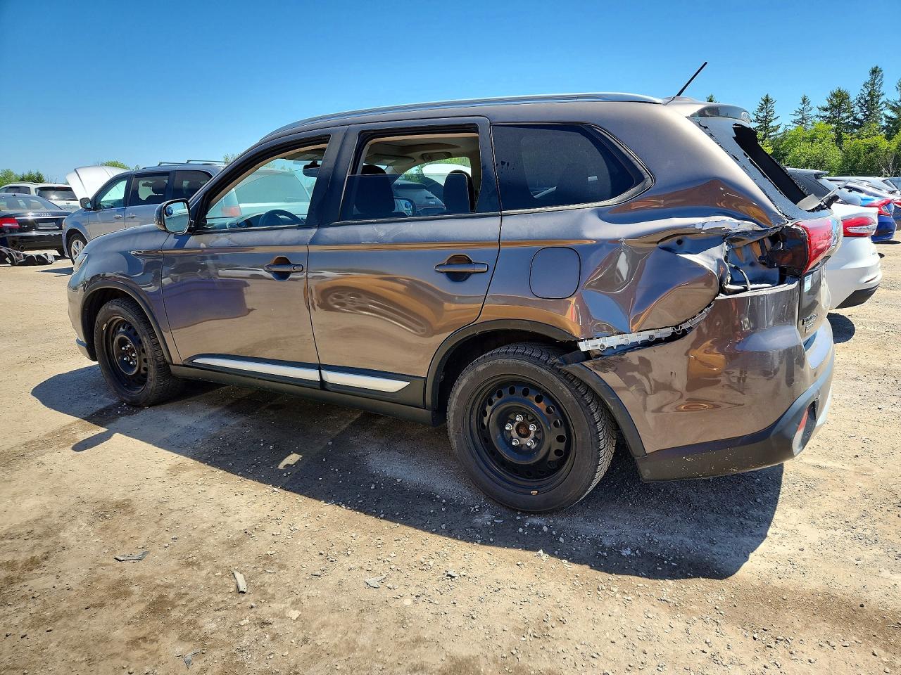 2016 MITSUBISHI OUTLANDER ES photo 3