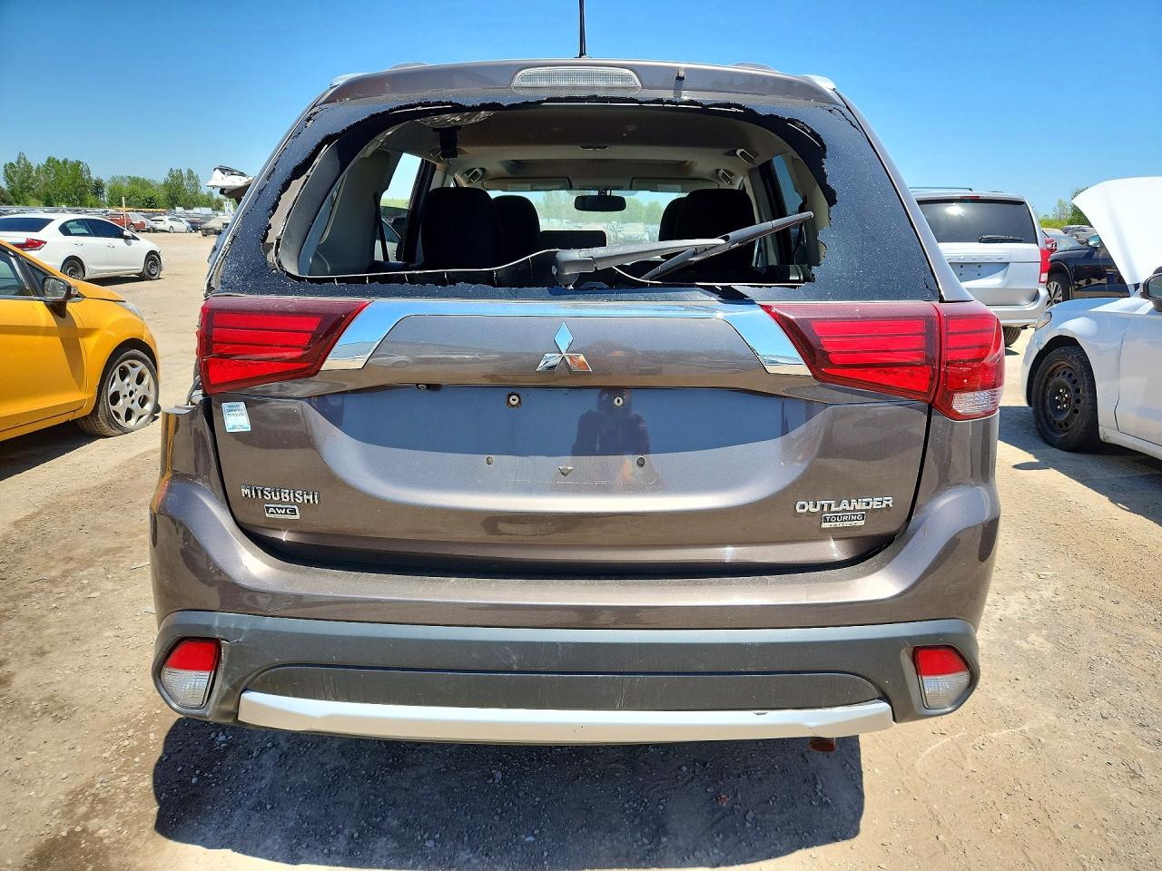 2016 MITSUBISHI OUTLANDER ES photo 11