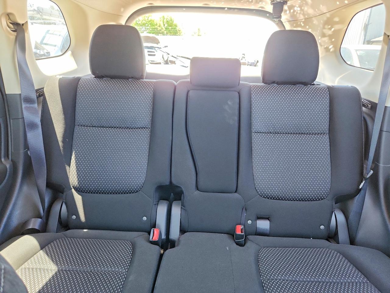 2016 MITSUBISHI OUTLANDER ES photo 19