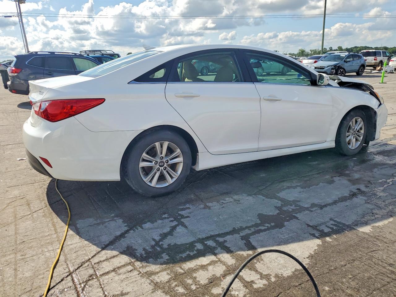 2014 HYUNDAI SONATA GLS photo 5