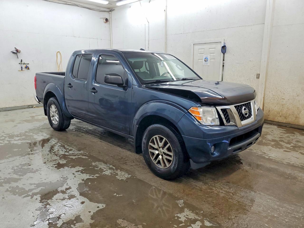 2017 NISSAN FRONTIER SV photo 4
