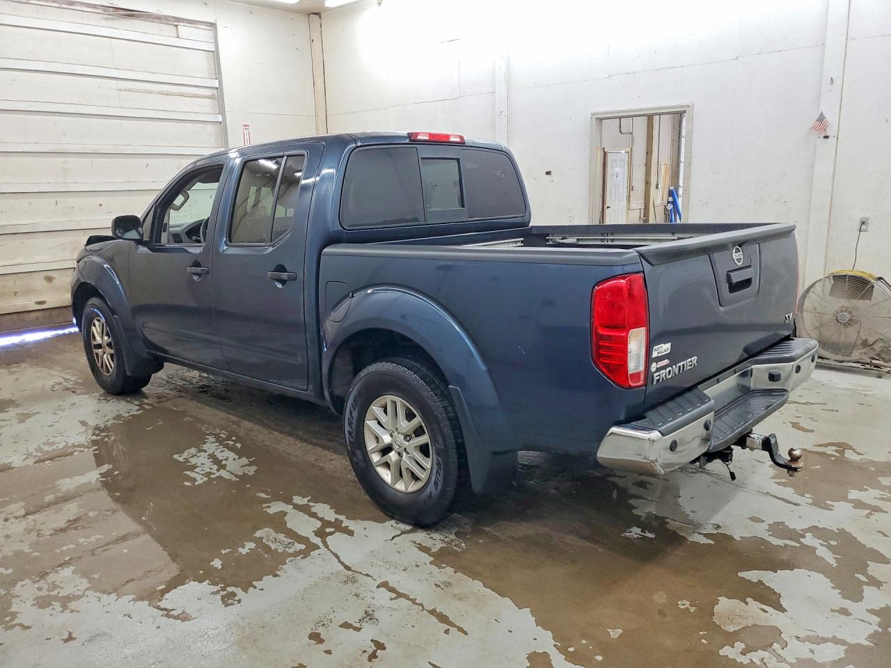 2017 NISSAN FRONTIER SV photo 2