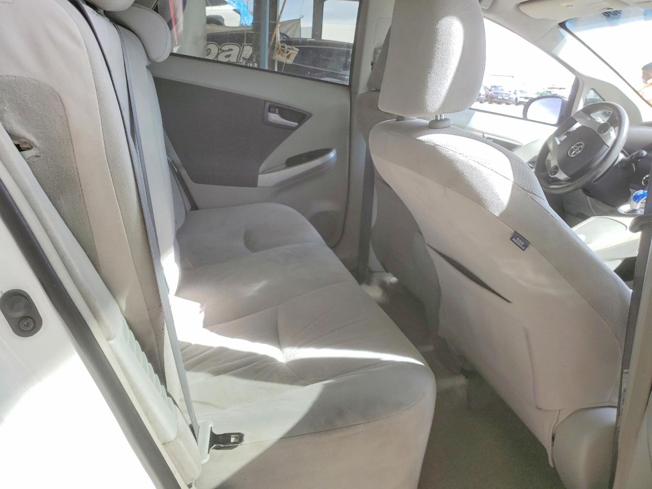 2010 TOYOTA PRIUS II photo 28