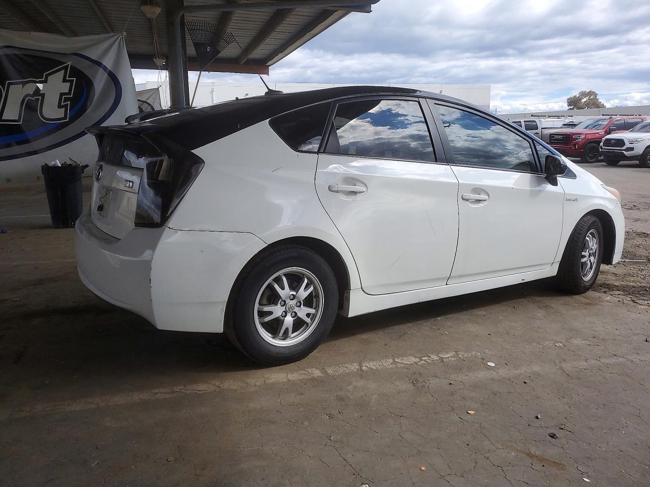 2010 TOYOTA PRIUS II photo 7