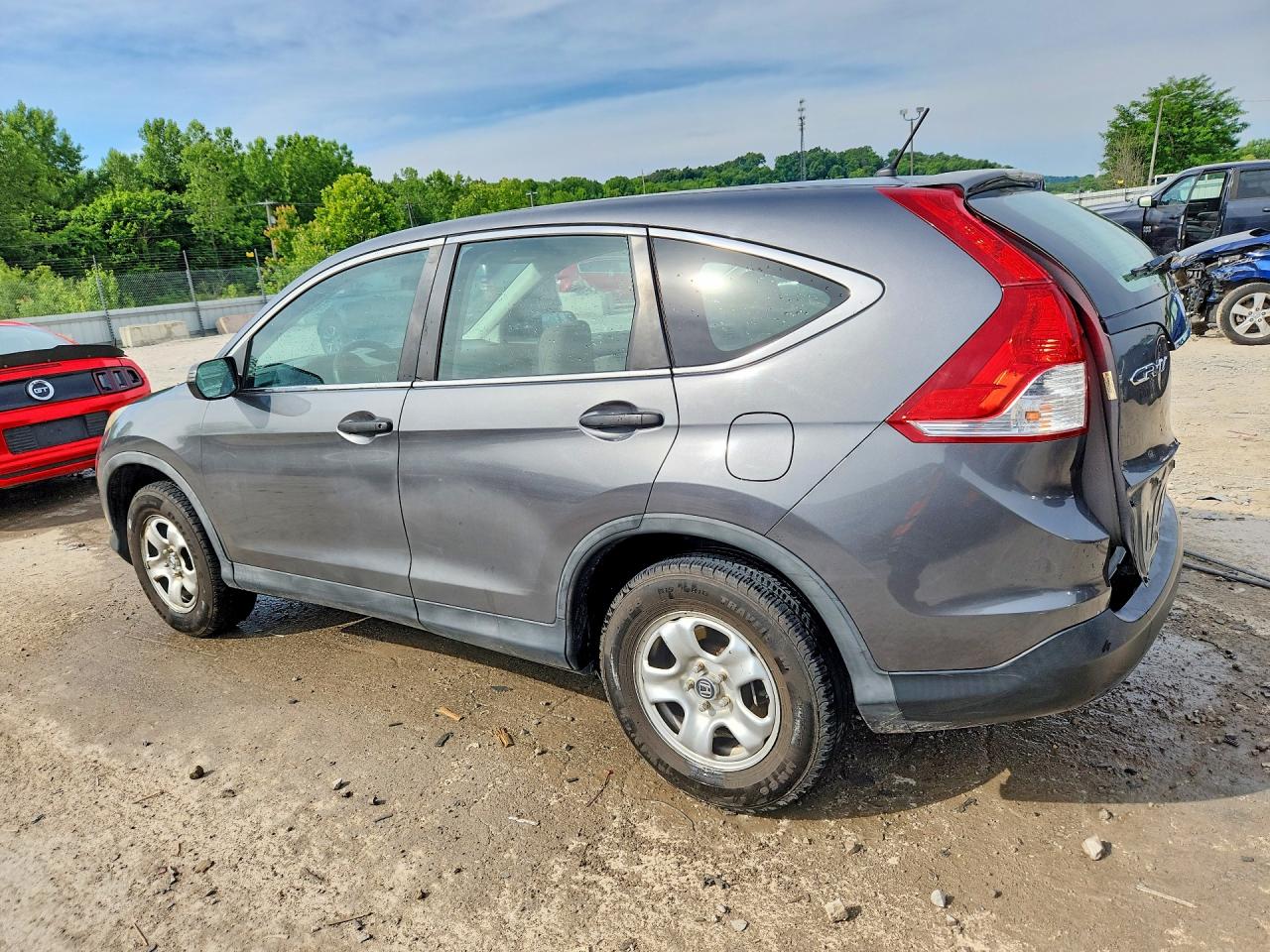 2014 HONDA CR-V LX photo 2