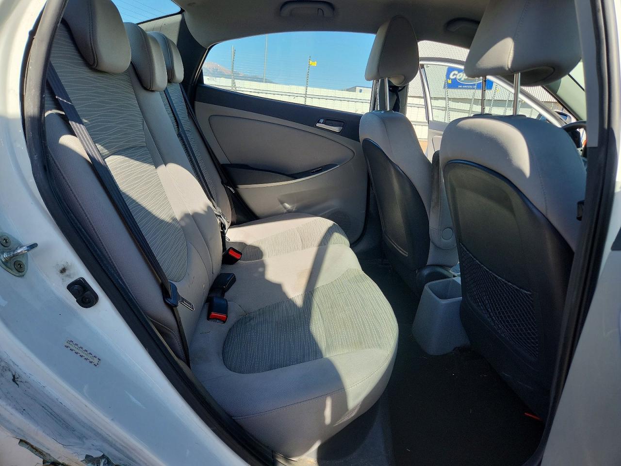 2016 HYUNDAI ACCENT SE photo 19