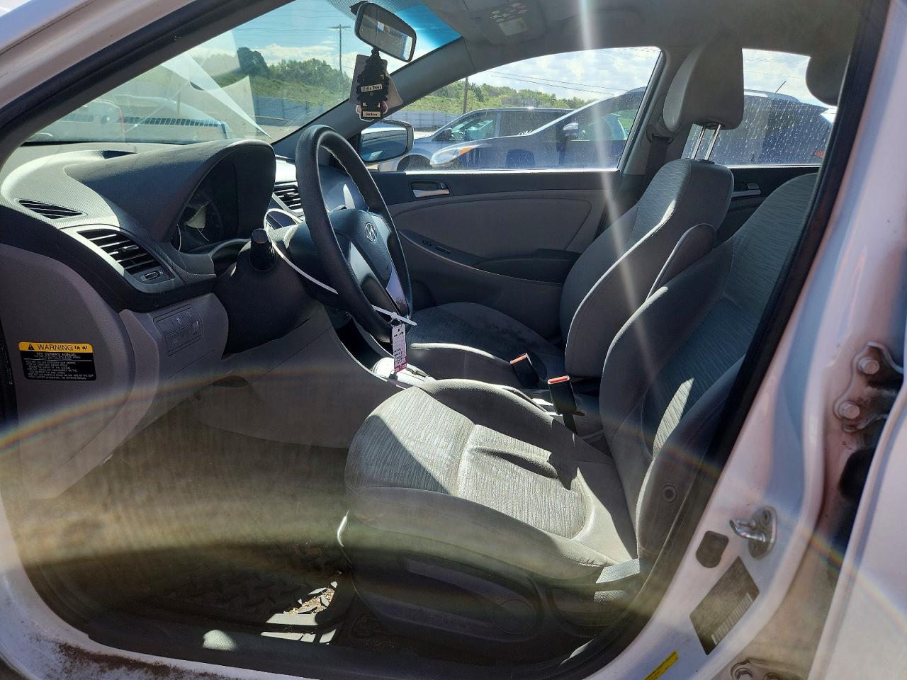 2016 HYUNDAI ACCENT SE photo 13