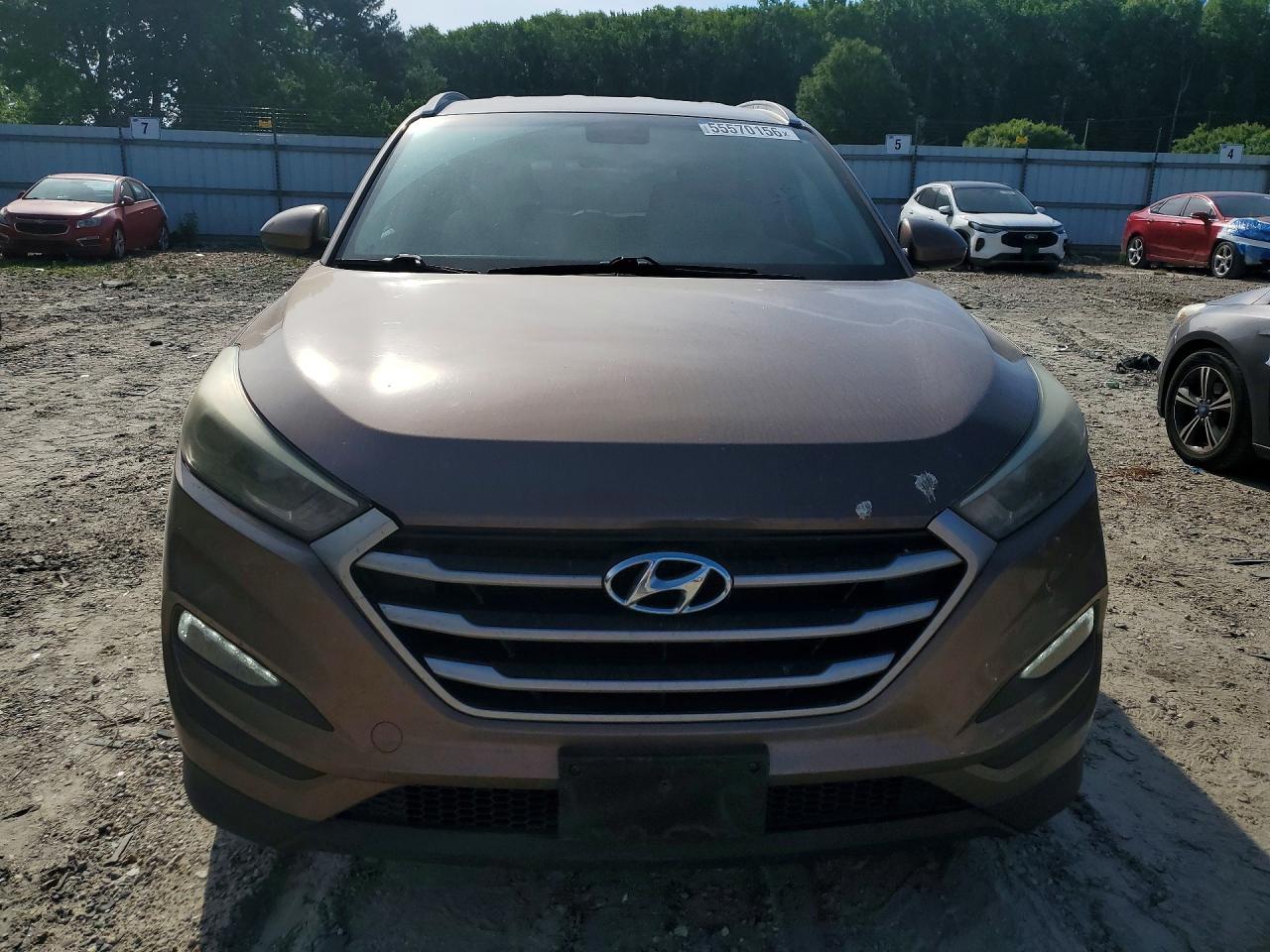 2017 HYUNDAI TUCSON SE photo 9
